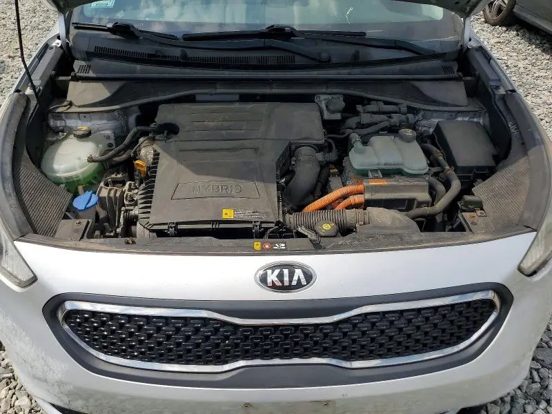 2017 KIA NIRO LX  