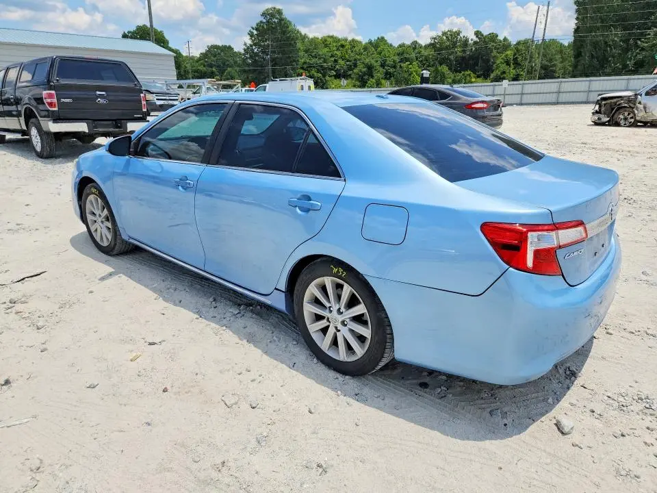 2014 TOYOTA CAMRY XLE V6  