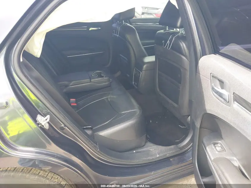 2016 CHRYSLER 300 LIMITED