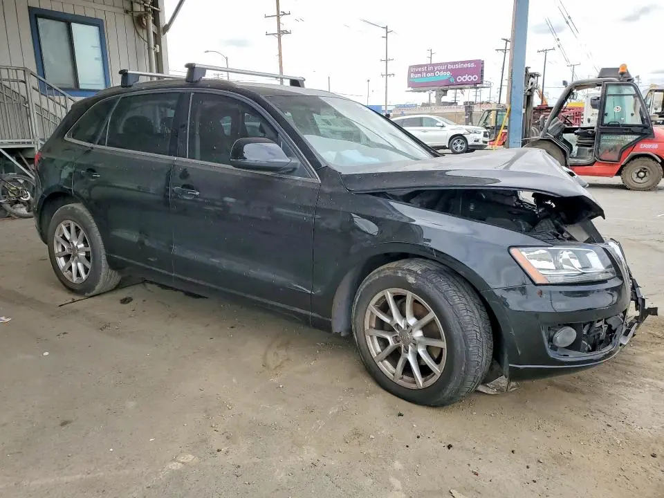 2011 AUDI Q5 PREMIUM  