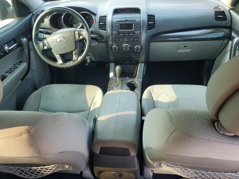 2011 KIA SORENTO LX  