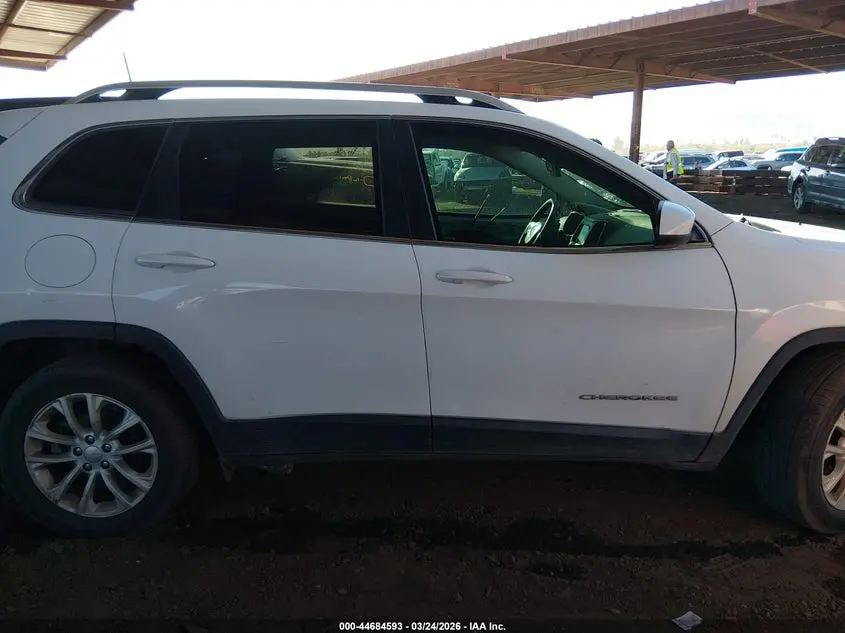 2019 JEEP CHEROKEE LATITUDE FWD