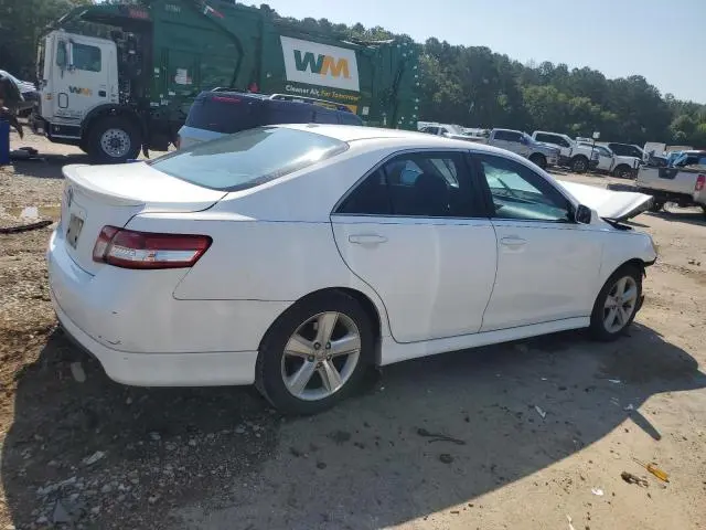 2011 TOYOTA CAMRY SE  