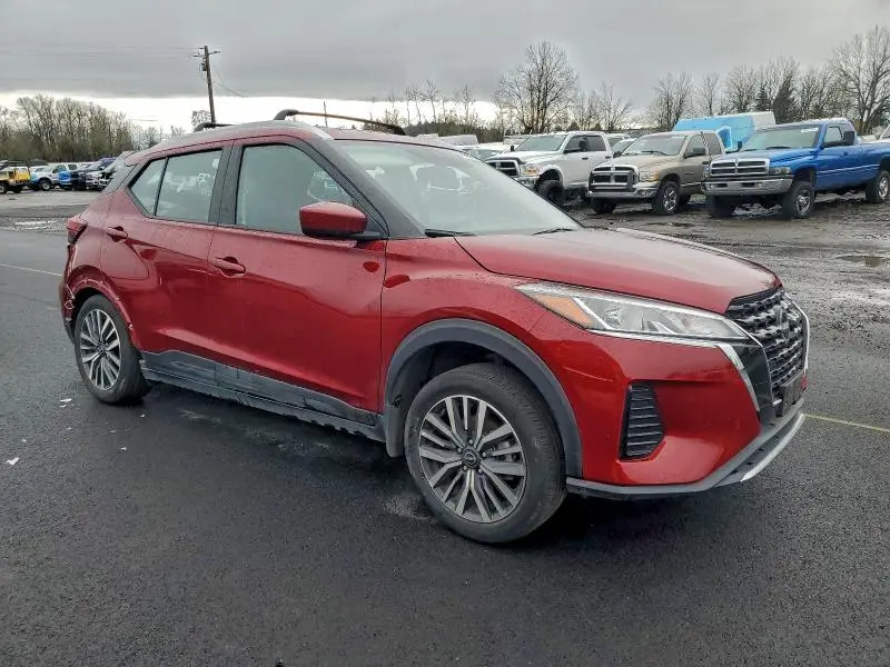 2022 NISSAN KICKS SV  