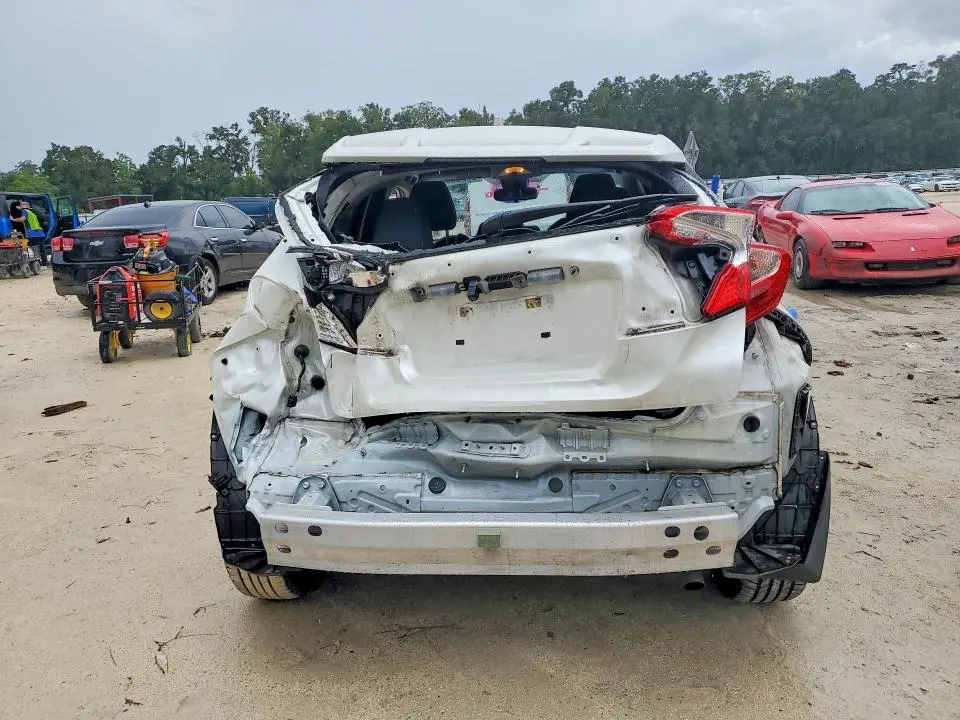 2021 TOYOTA C-HR LE  