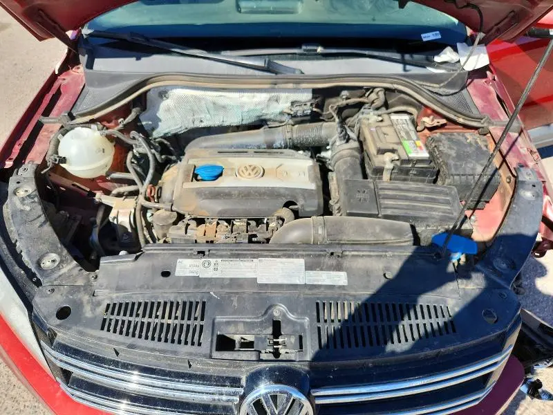 2013 VOLKSWAGEN TIGUAN S  