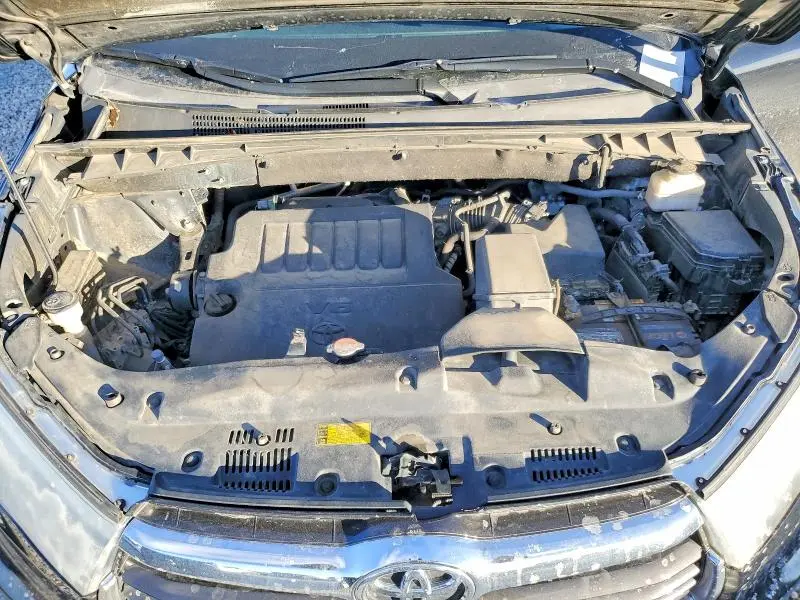 2016 TOYOTA HIGHLANDER XLE  