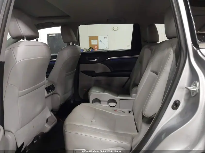 2016 TOYOTA HIGHLANDER LIMITED V6