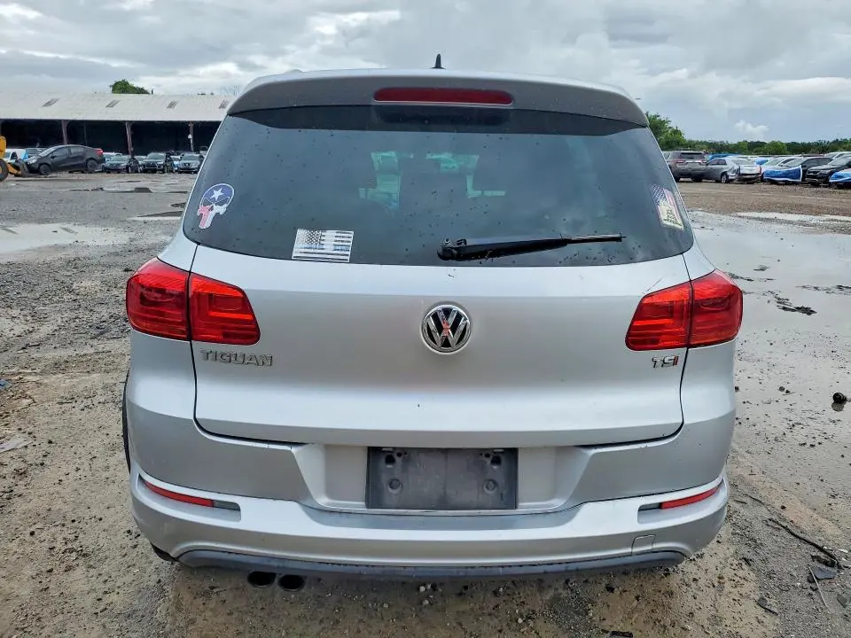 2016 VOLKSWAGEN TIGUAN S  