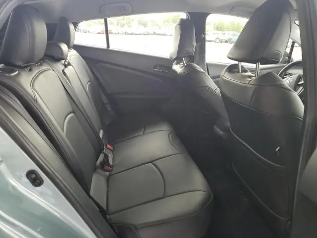 2017 TOYOTA PRIUS   