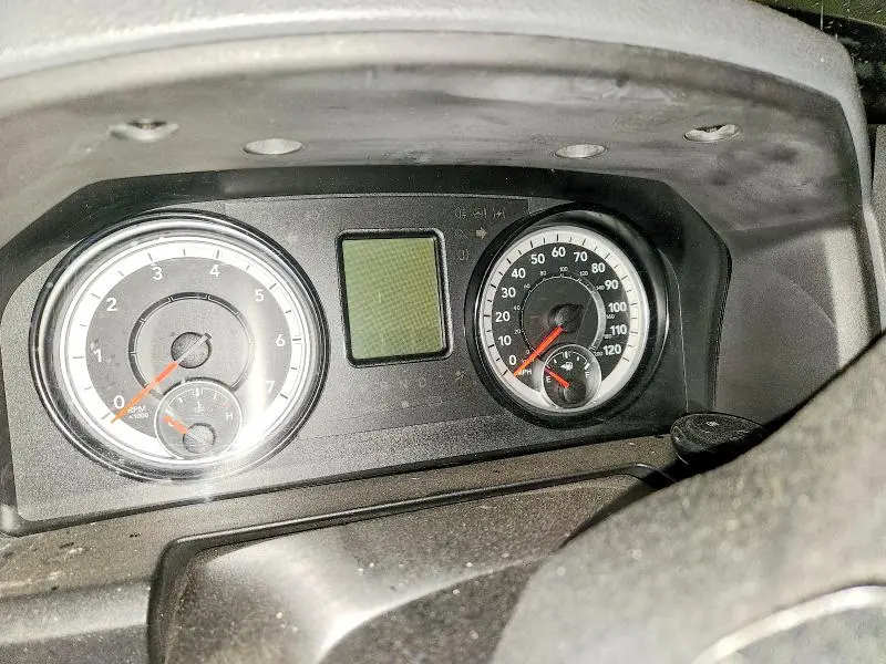 2016 RAM 1500 SLT  