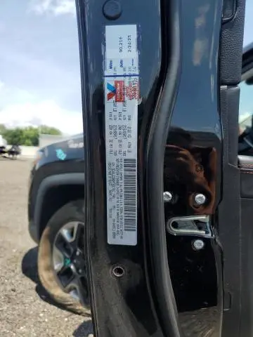 2017 JEEP COMPASS TRAILHAWK  