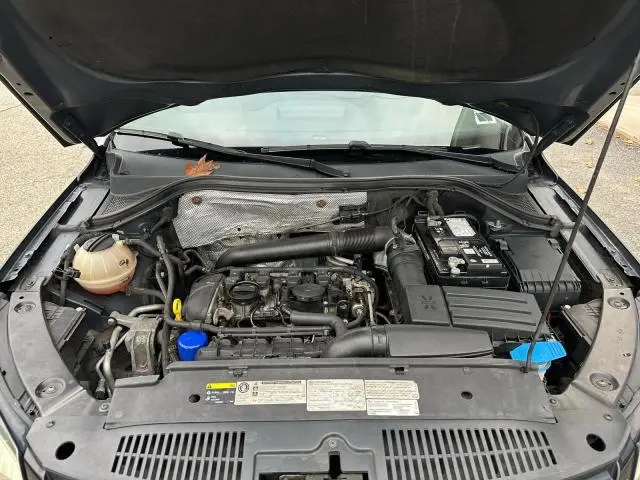 2017 VOLKSWAGEN TIGUAN SPORT  