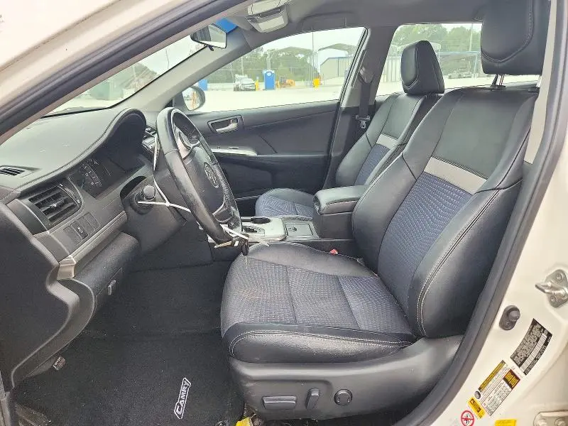 2013 TOYOTA CAMRY SE  