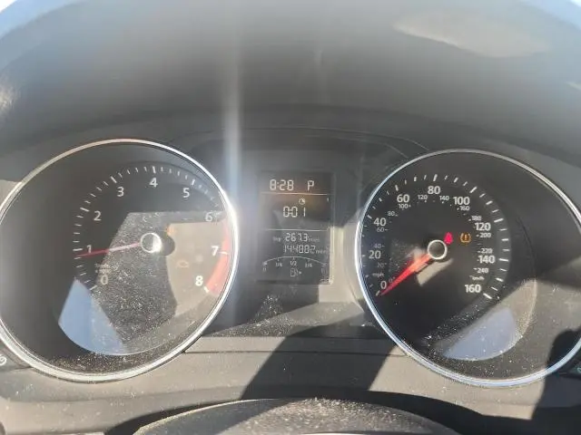 2016 VOLKSWAGEN JETTA SE  