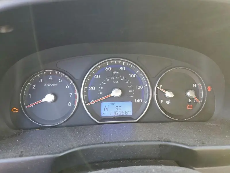 2012 HYUNDAI SANTA FE SE  