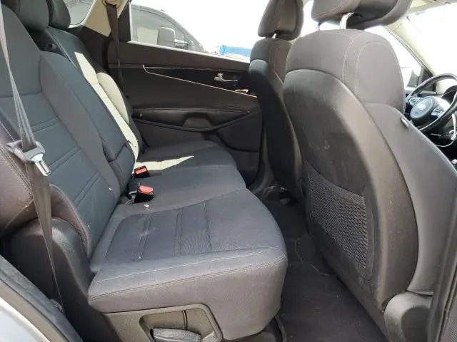 2016 KIA SORENTO LX  