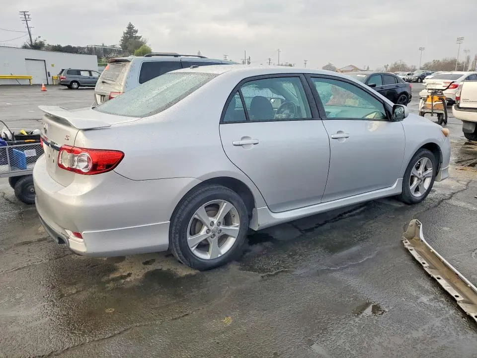 2011 TOYOTA COROLLA BASE  