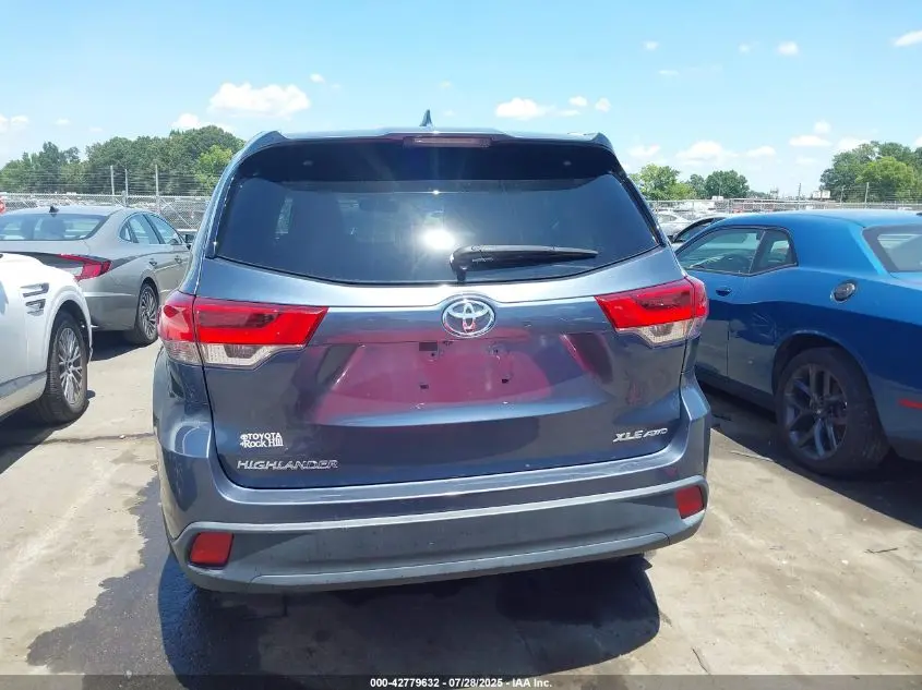 2019 TOYOTA HIGHLANDER XLE