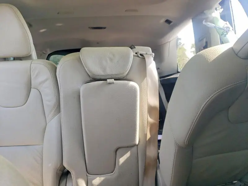 2020 VOLVO XC90 T6 MOMENTUM  