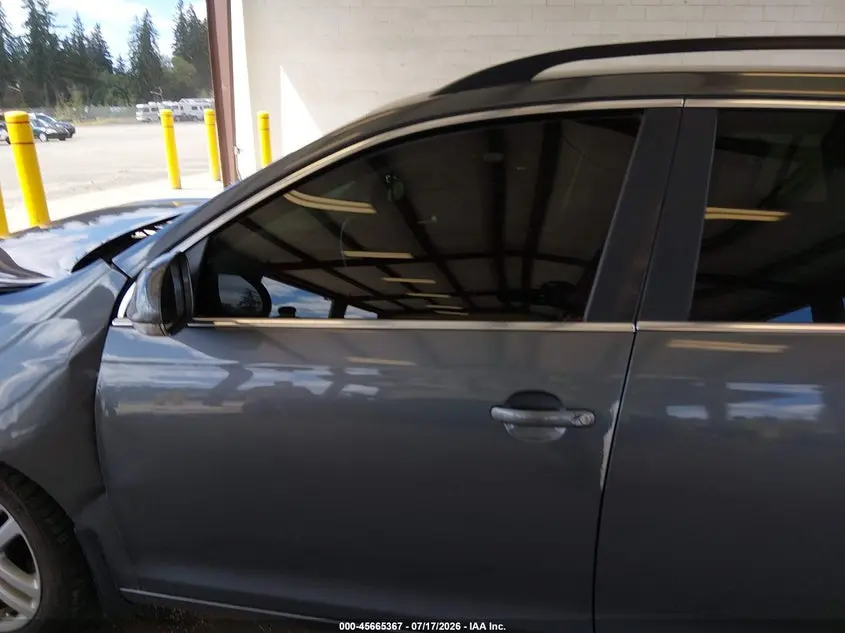2013 VOLKSWAGEN JETTA SPORTWAGEN 2.0L TDI
