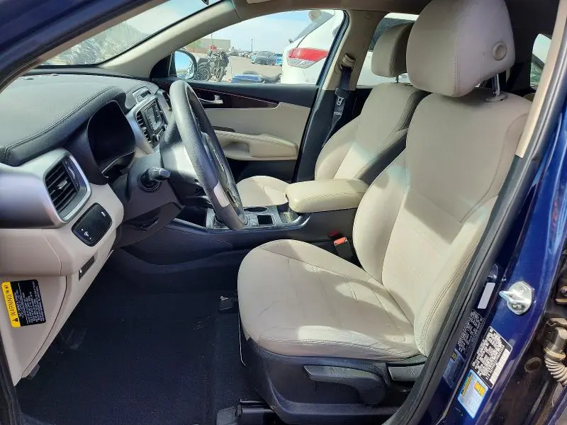 2017 KIA SORENTO LX V6  