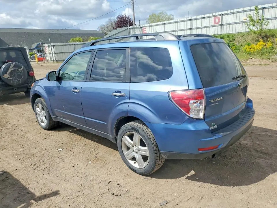 2010 SUBARU FORESTER   