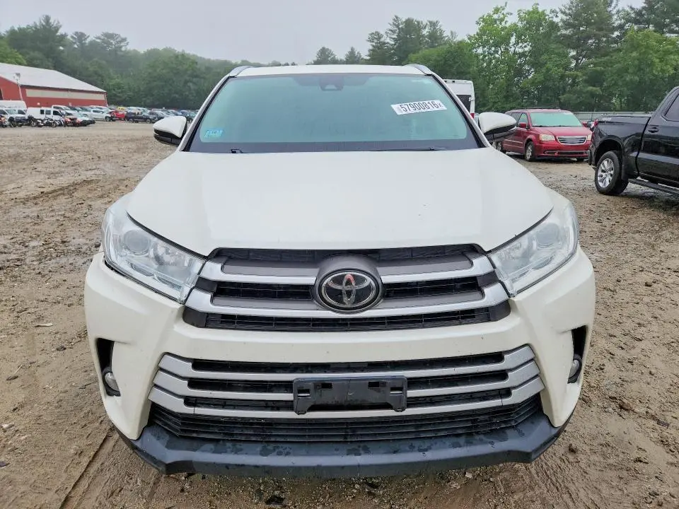 2018 TOYOTA HIGHLANDER XLE  