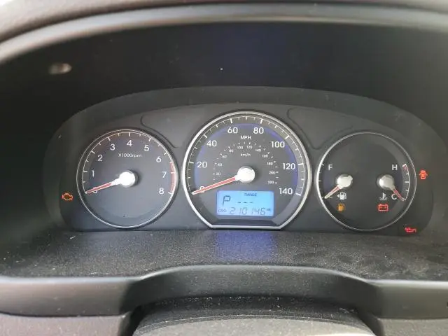 2010 HYUNDAI SANTA FE GLS  