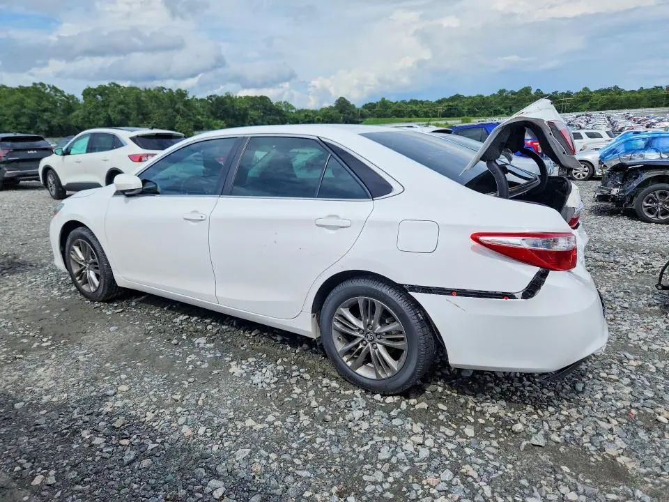 2017 TOYOTA CAMRY SE  
