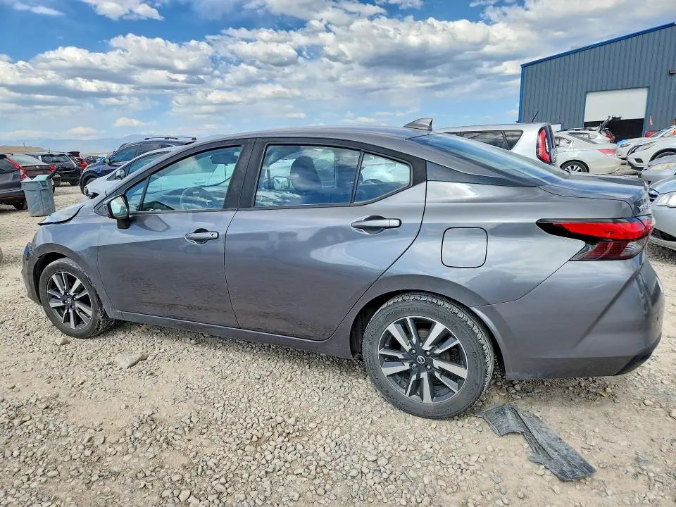 2021 NISSAN VERSA SV  