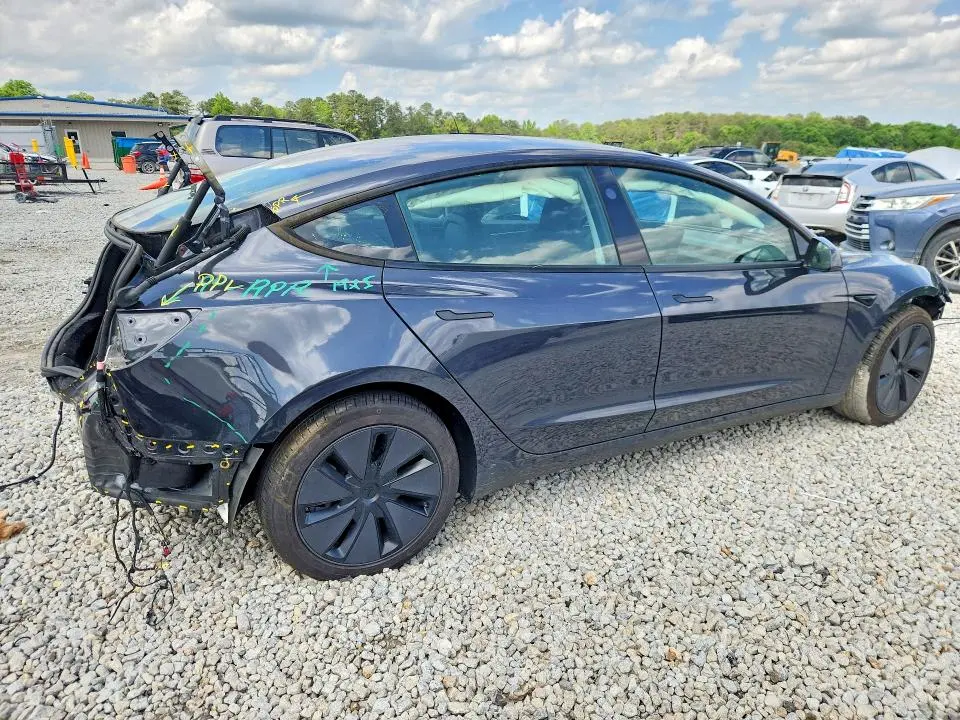 2025 TESLA MODEL 3   