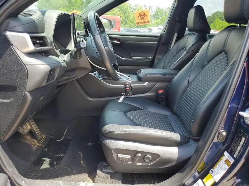 2024 TOYOTA HIGHLANDER XSE  