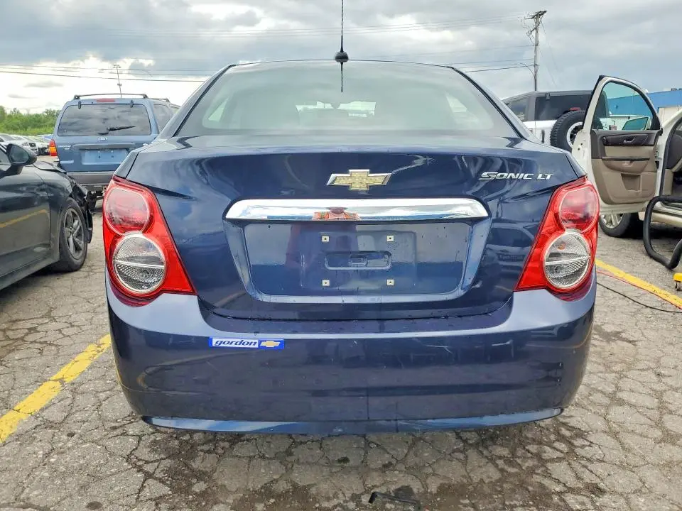 2015 CHEVROLET SONIC LT  