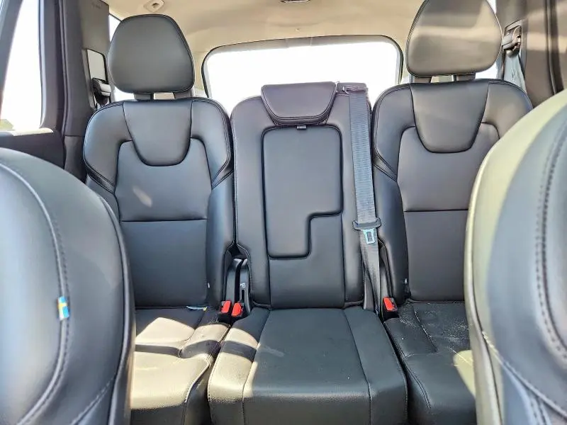 2022 VOLVO XC90 T5 MOMENTUM  