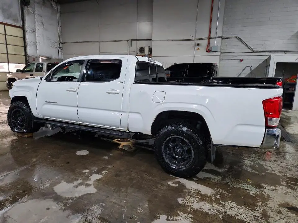 2016 TOYOTA TACOMA SR5 V6  