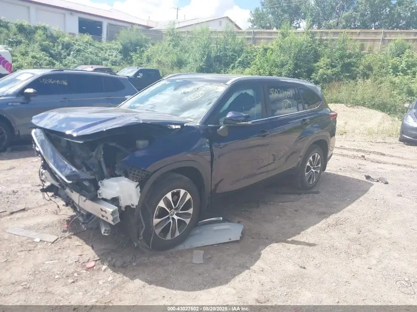 2023 TOYOTA HIGHLANDER XLE