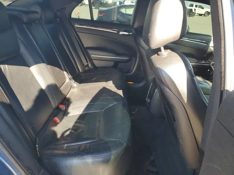 2011 CHRYSLER 300 LIMITED  
