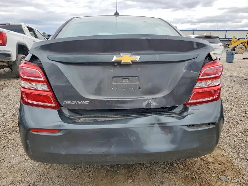 2017 CHEVROLET SONIC LT  