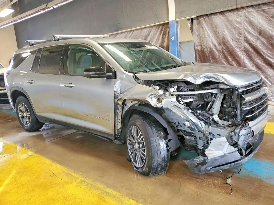 2024 CHEVROLET TRAVERSE LT  