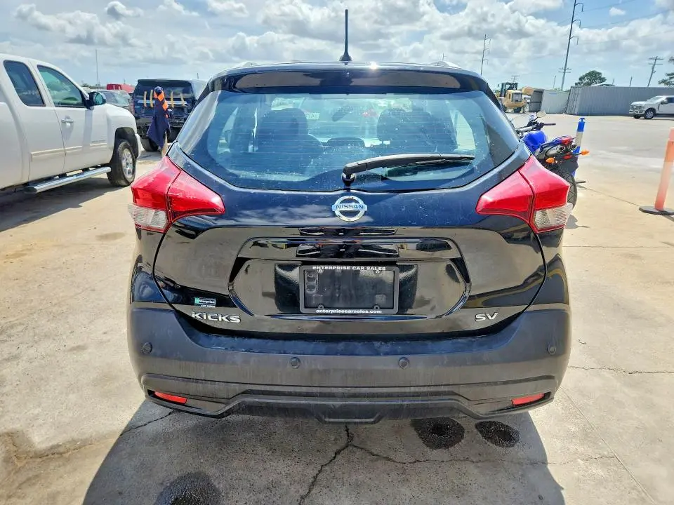 2020 NISSAN KICKS SV  