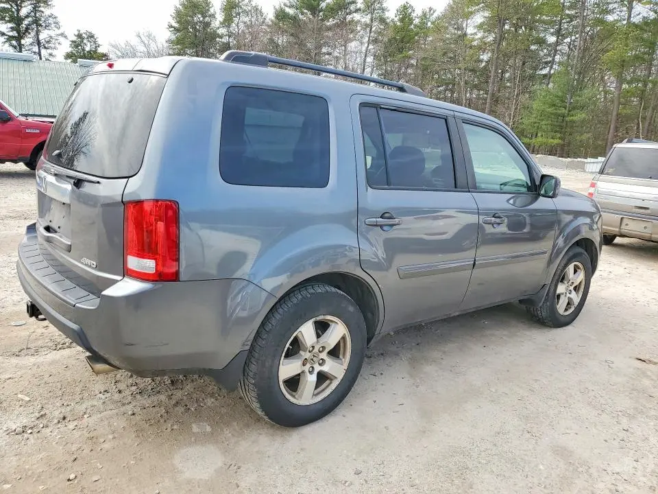 2011 HONDA PILOT EXLN  