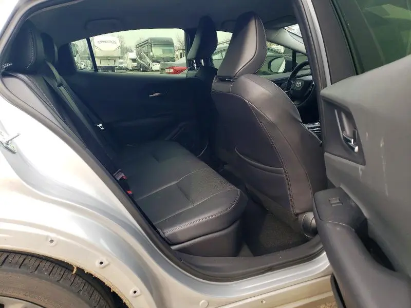 2024 TOYOTA PRIUS LE  