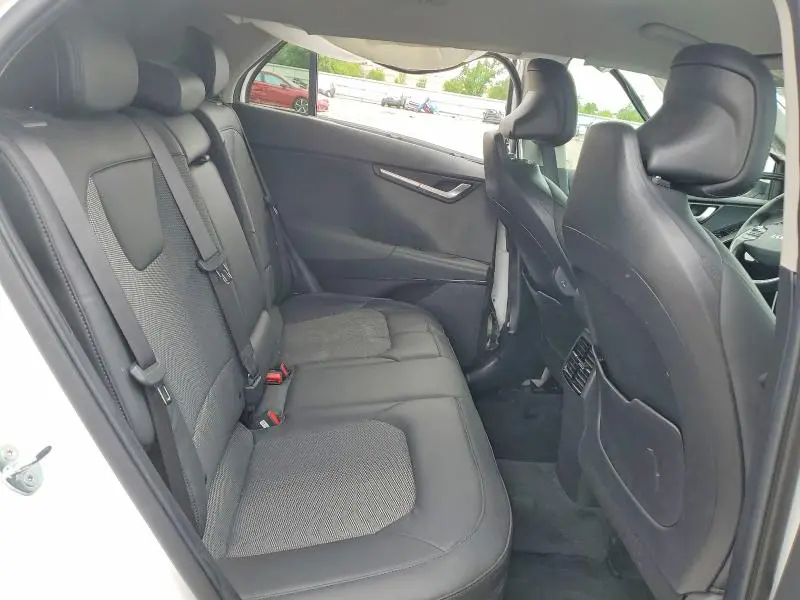 2024 KIA NIRO EX  