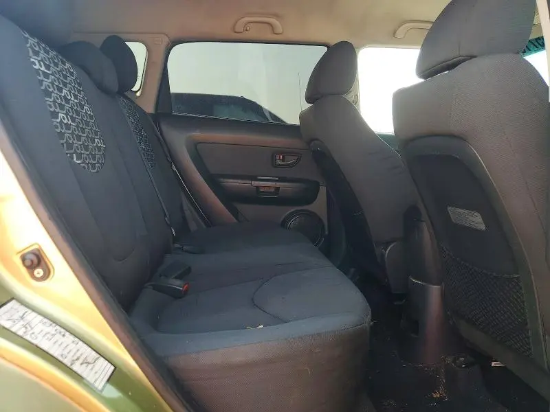 2011 KIA SOUL +  