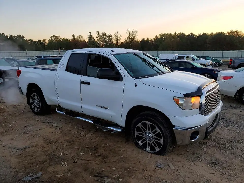 2013 TOYOTA TUNDRA DOUBLE CAB SR5  