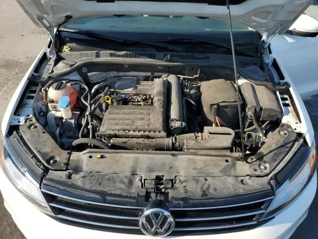 2017 VOLKSWAGEN JETTA SE  