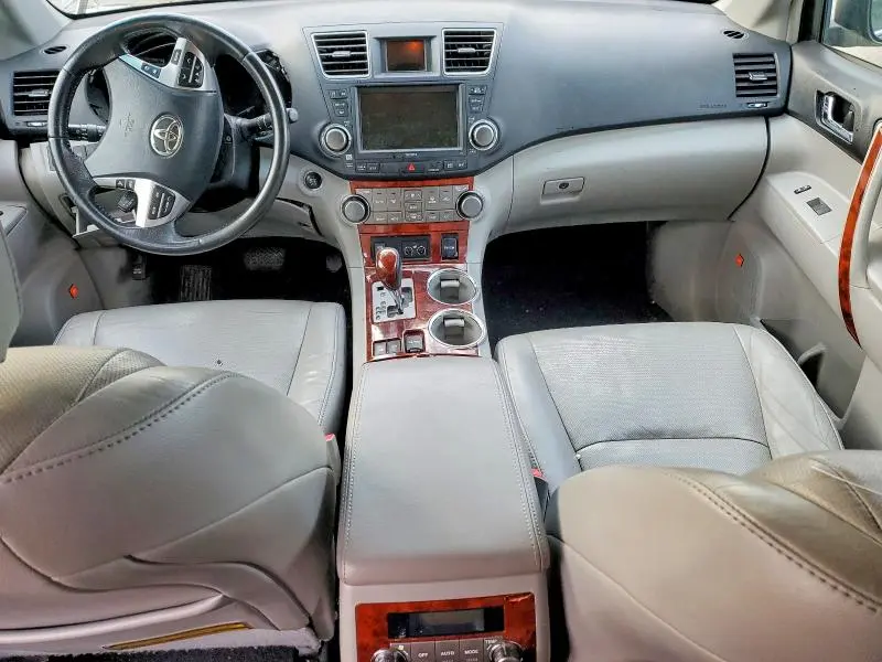 2011 TOYOTA HIGHLANDER LIMITED  