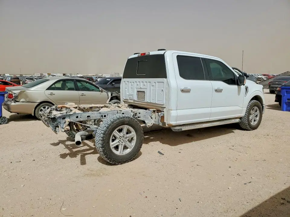 2025 FORD F150 XLT  