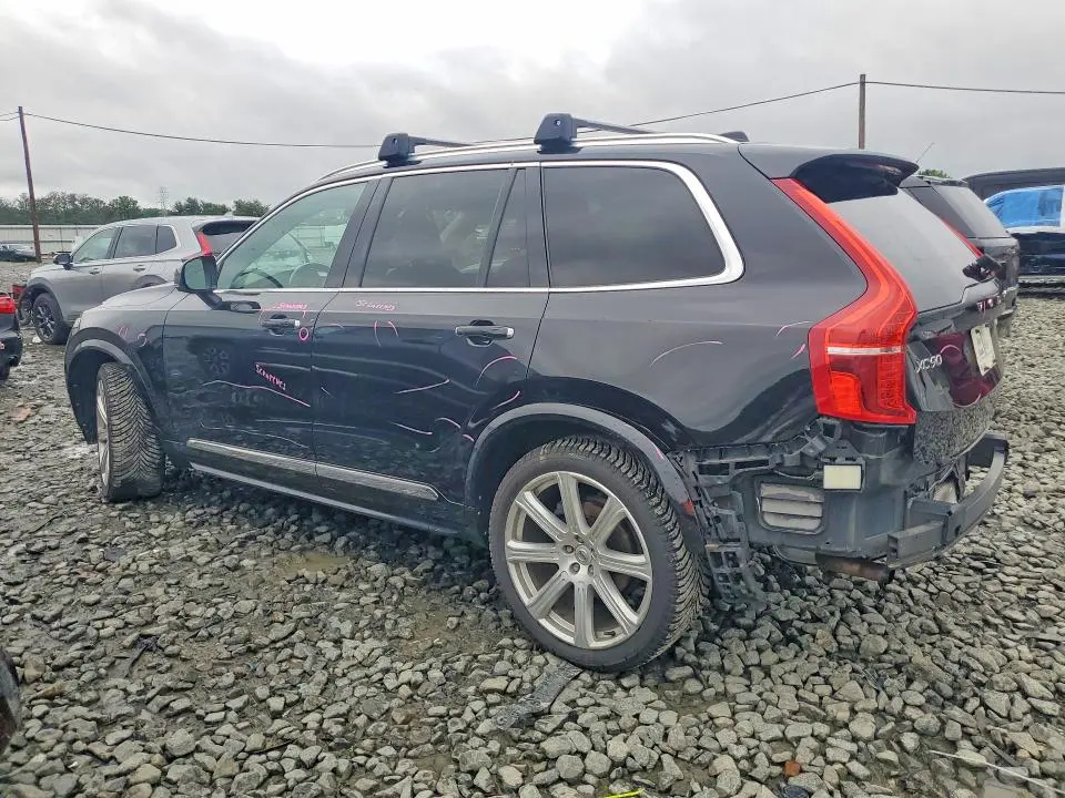 2016 VOLVO XC90 T6  